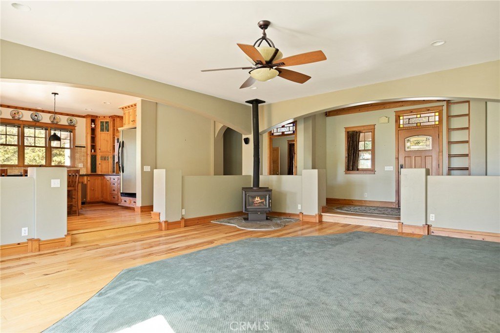 Running Springs, California, 92382, United States, 2 Bedrooms Bedrooms, ,3 BathroomsBathrooms,Residential,Forsale,1971043