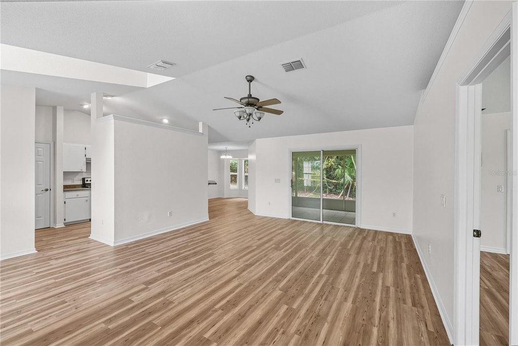 REDDICK, Florida, 32686, United States, 3 Bedrooms Bedrooms, ,2 BathroomsBathrooms,Residential,Forsale,2004576