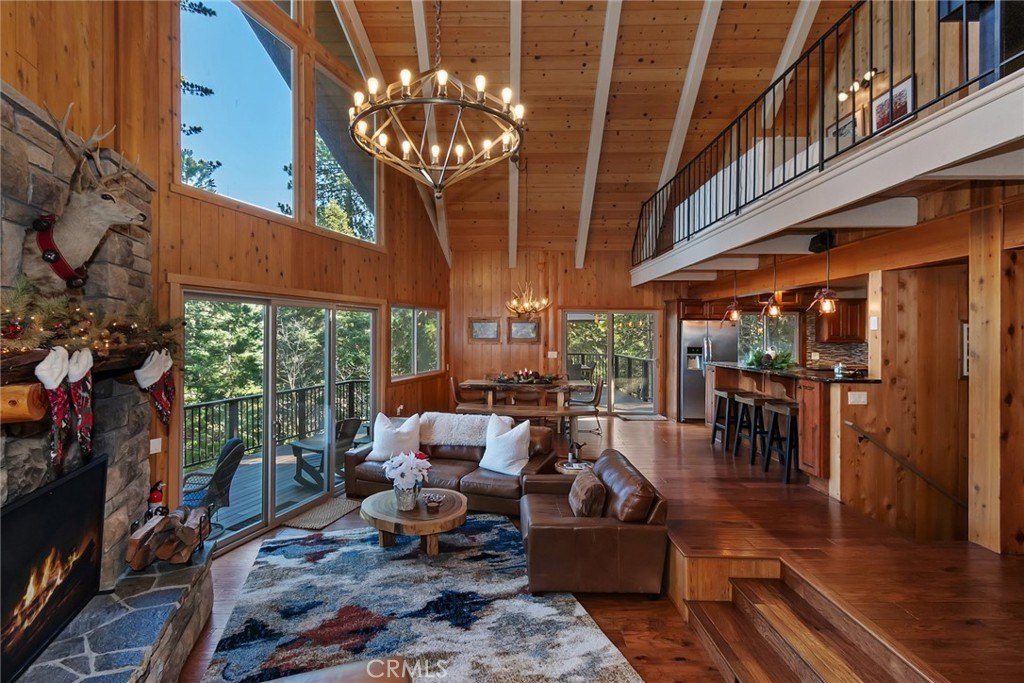 Lake Arrowhead, California, 92352, United States, 4 Bedrooms Bedrooms, ,4 BathroomsBathrooms,Residential,Forsale,2004864