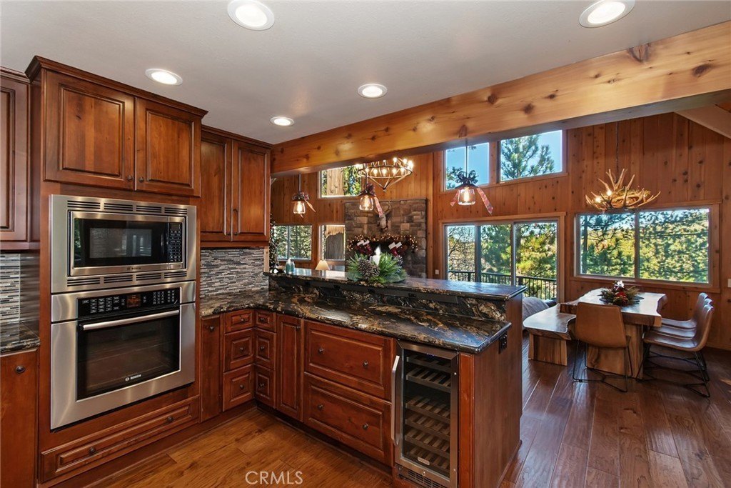 Lake Arrowhead, California, 92352, United States, 4 Bedrooms Bedrooms, ,4 BathroomsBathrooms,Residential,Forsale,2004864