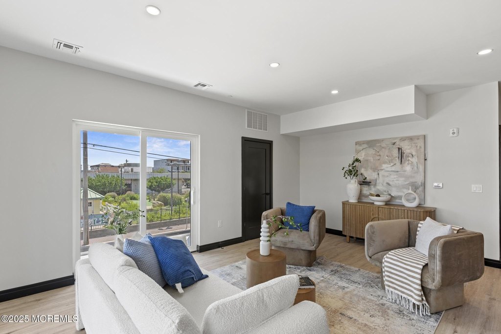 Seaside Heights, New Jersey, 08751, United States, 3 Bedrooms Bedrooms, ,2.5 BathroomsBathrooms,Residential,Forsale,2004844