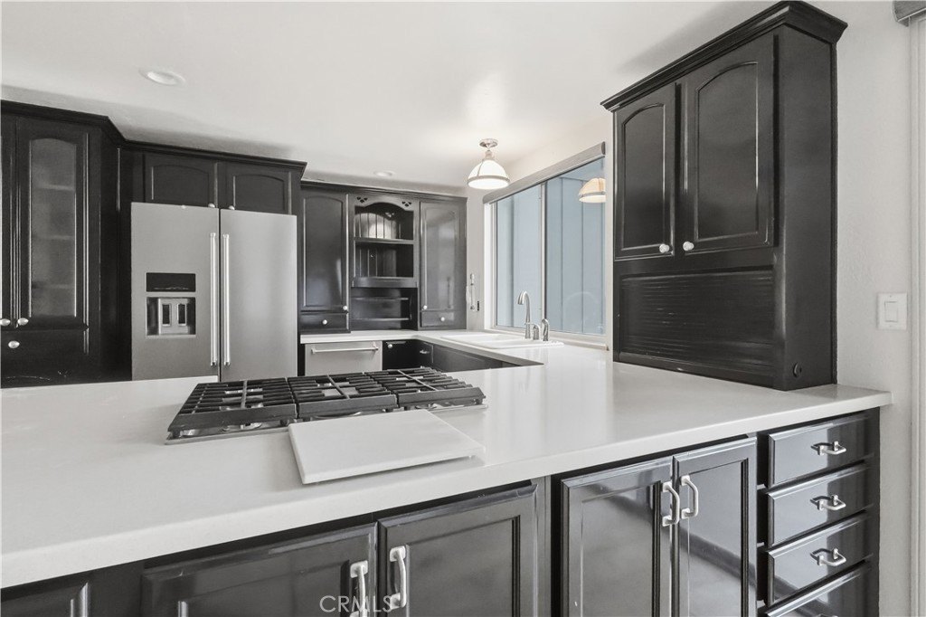 Lake Arrowhead, California, 92352, United States, 4 Bedrooms Bedrooms, ,3.5 BathroomsBathrooms,Residential,Forsale,2004861