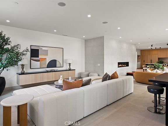 Newport Beach, California, 92663, United States, 5 Bedrooms Bedrooms, ,5 BathroomsBathrooms,Residential,Forsale,2009211