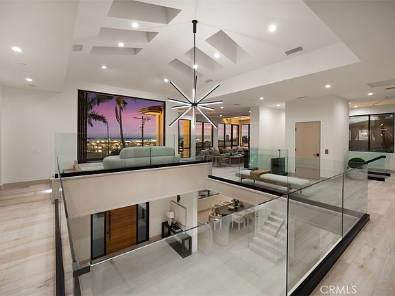 Newport Beach, California, 92663, United States, 5 Bedrooms Bedrooms, ,5 BathroomsBathrooms,Residential,Forsale,2009211