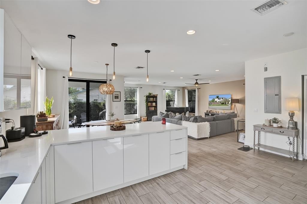 Fort Lauderdale, Florida, 33304, United States, 3 Bedrooms Bedrooms, ,2.5 BathroomsBathrooms,Residential,Forsale,2011621