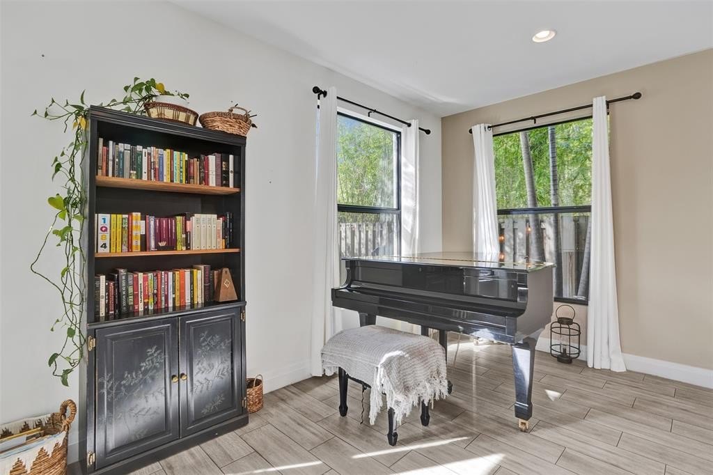 Fort Lauderdale, Florida, 33304, United States, 3 Bedrooms Bedrooms, ,2.5 BathroomsBathrooms,Residential,Forsale,2011621