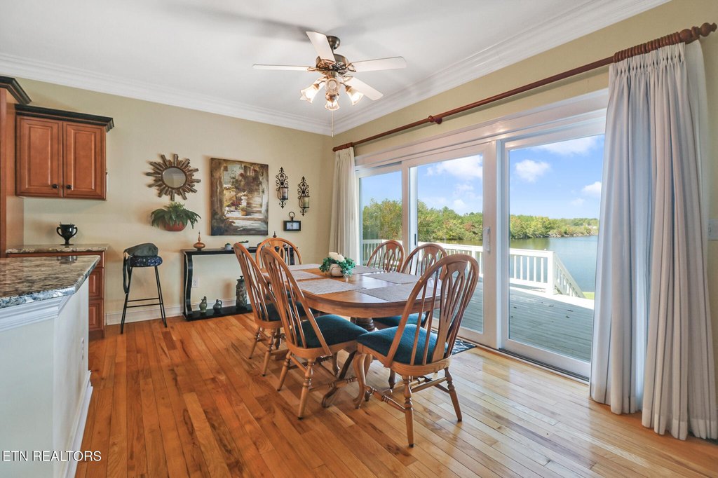 Crossville, Tennessee, 38572, United States, 3 Bedrooms Bedrooms, ,3.5 BathroomsBathrooms,Residential,Forsale,1968515