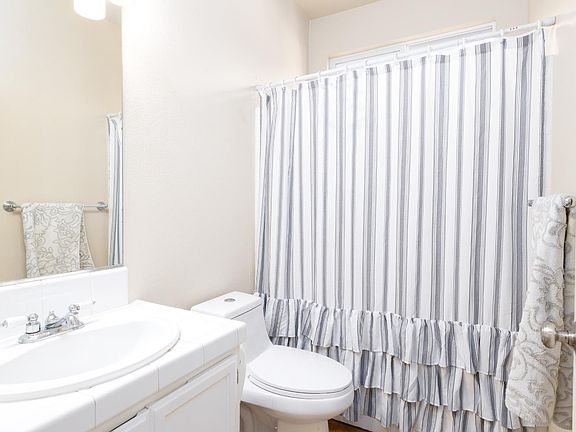 Cloverdale, California, 95425, United States, 2 Bedrooms Bedrooms, ,2 BathroomsBathrooms,Residential,Forsale,2004747