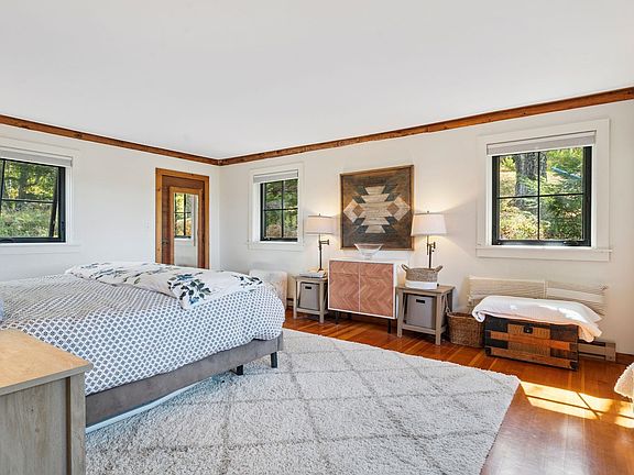 Pomfret, Vermont, 05067, United States, 4 Bedrooms Bedrooms, ,2.5 BathroomsBathrooms,Residential,Forsale,2004853