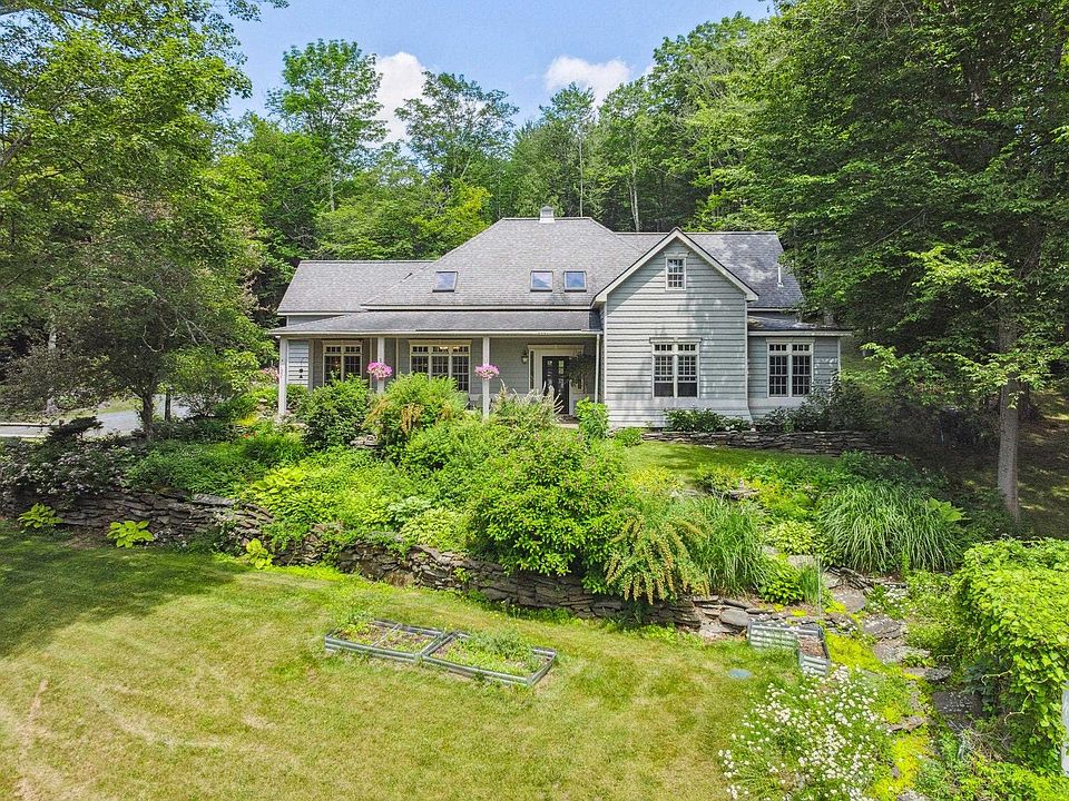 Randolph, Vermont, 05061, United States, 5 Bedrooms Bedrooms, ,2.5 BathroomsBathrooms,Residential,Forsale,2004854