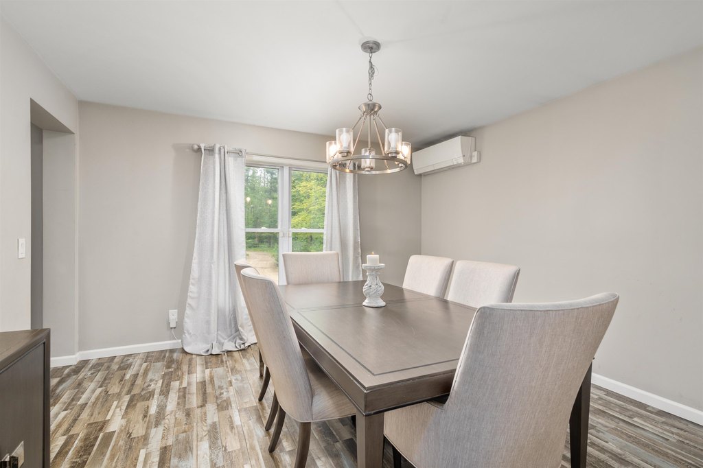 Gilford, New Hampshire, 03249, United States, 4 Bedrooms Bedrooms, ,2.5 BathroomsBathrooms,Residential,Forsale,2004032