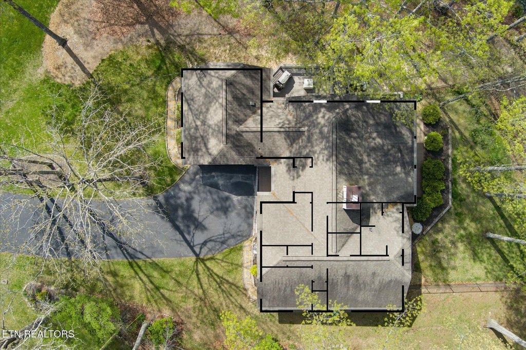 Crossville, Tennessee, 38558, United States, 3 Bedrooms Bedrooms, ,2 BathroomsBathrooms,Residential,Forsale,1907879