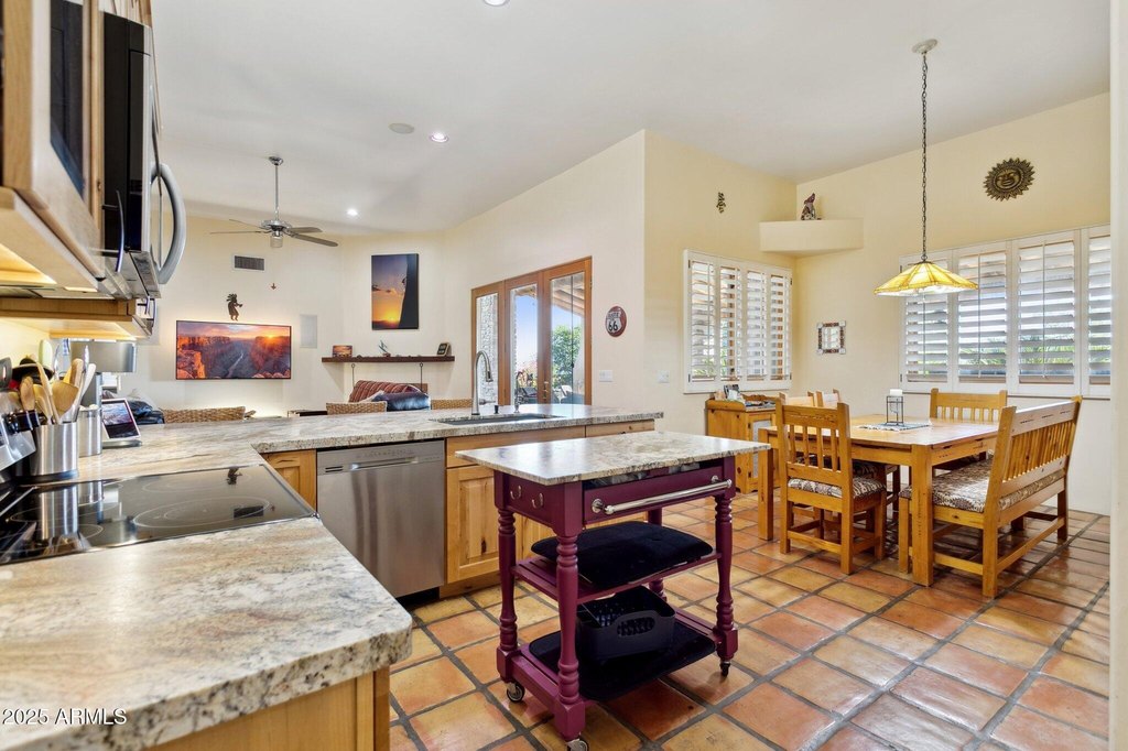 Cave Creek, Arizona, 85331, United States, 4 Bedrooms Bedrooms, ,3 BathroomsBathrooms,Residential,Forsale,2004931