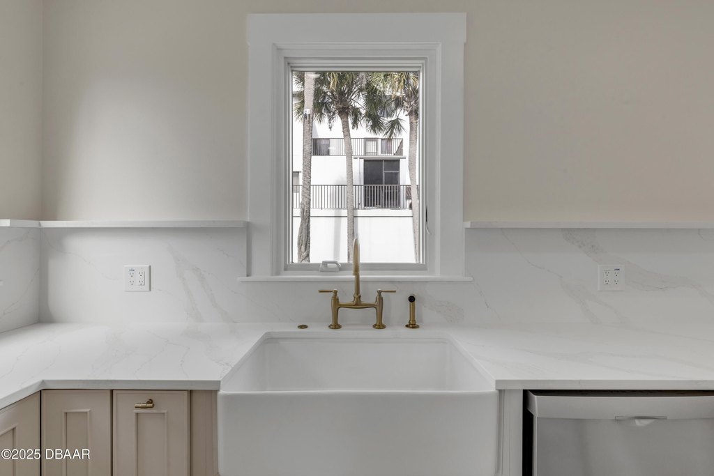 New Smyrna Beach, Florida, 32168, United States, 4 Bedrooms Bedrooms, ,2.5 BathroomsBathrooms,Residential,Forsale,2007411