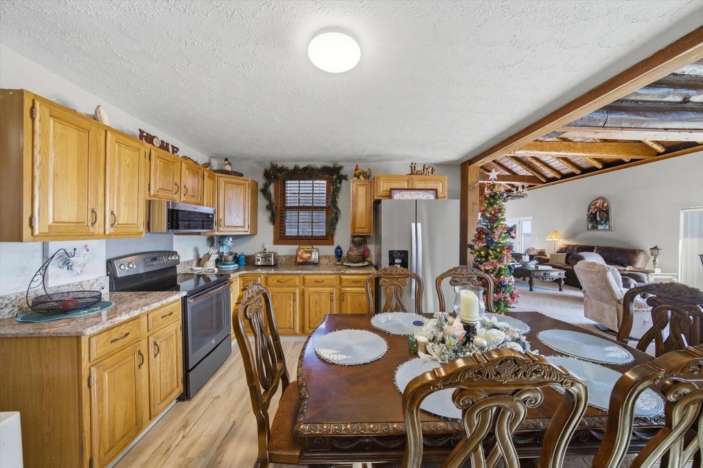 White Pine, Tennessee, 37890, United States, 3 Bedrooms Bedrooms, ,3.5 BathroomsBathrooms,Residential,Forsale,2012711