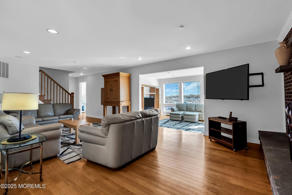 Seaside Park, New Jersey, 08752, United States, 6 Bedrooms Bedrooms, ,4 BathroomsBathrooms,Residential,Forsale,2008939