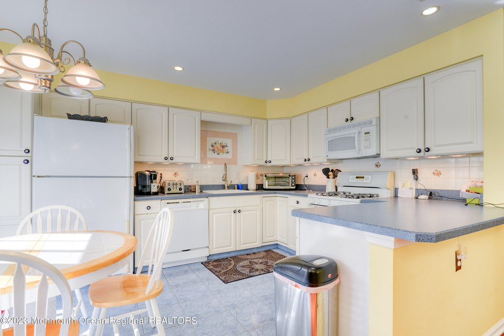 Ocean Twp, New Jersey, 07712, United States, 2 Bedrooms Bedrooms, ,2.5 BathroomsBathrooms,Residential,Forsale,1984572