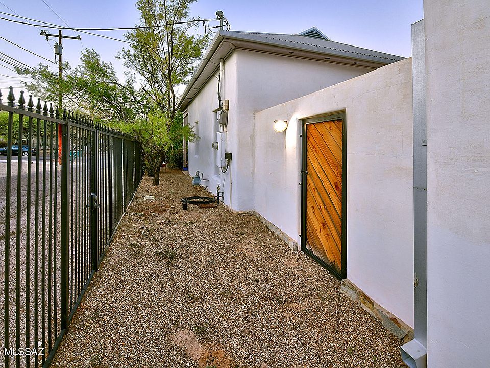Tucson, Arizona, 85701, United States, 2 Bedrooms Bedrooms, ,3 BathroomsBathrooms,Residential,Forsale,1963517