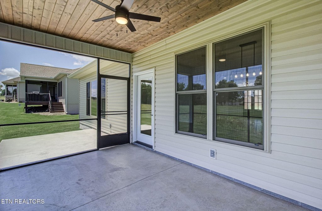 Vonore, Tennessee, 37885, United States, 3 Bedrooms Bedrooms, ,2 BathroomsBathrooms,Residential,Forsale,1910199