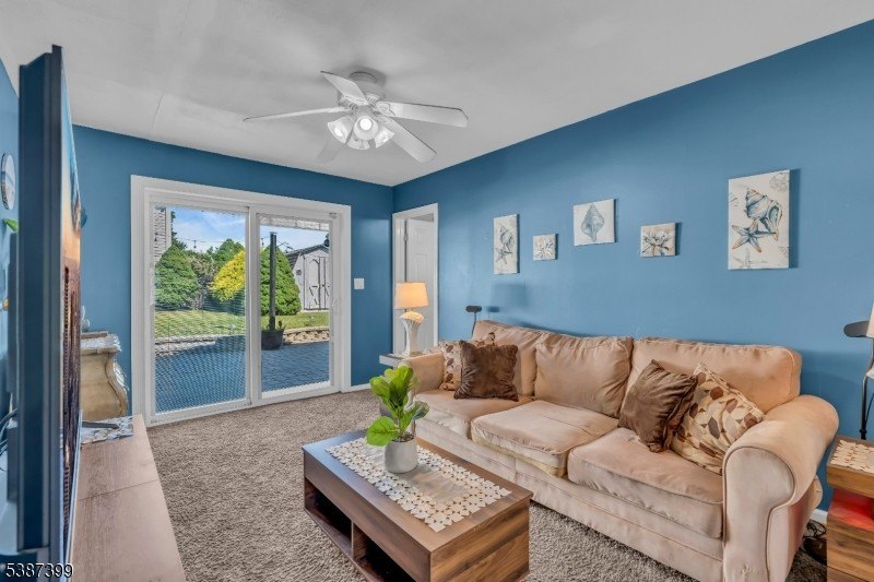 Linden City, New Jersey, 07036, United States, 3 Bedrooms Bedrooms, ,2 BathroomsBathrooms,Residential,Forsale,1994039