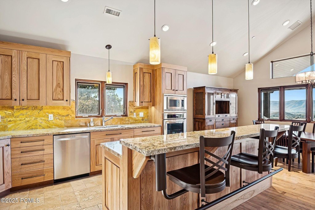 Midway, Utah, 84049, United States, 4 Bedrooms Bedrooms, ,2.5 BathroomsBathrooms,Residential,Forsale,1994162