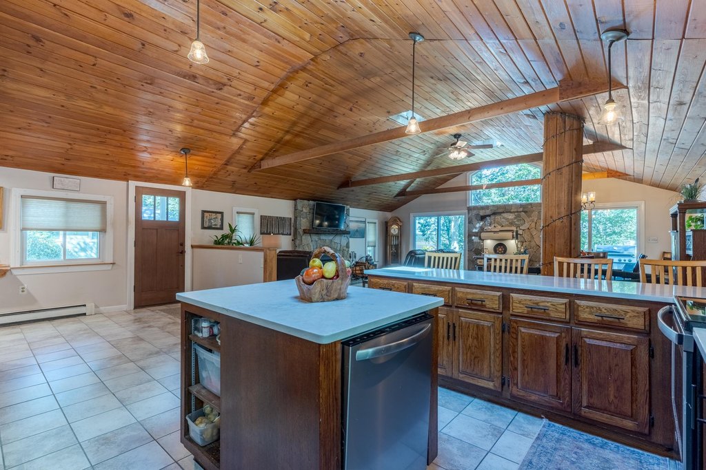 Kingston, New Hampshire, 03848, United States, 3 Bedrooms Bedrooms, ,2.5 BathroomsBathrooms,Residential,Forsale,2002414