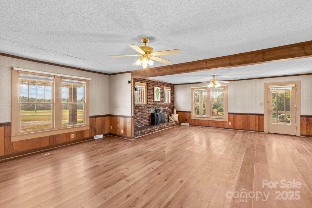 Kannapolis, North Carolina, 28081, United States, 6 Bedrooms Bedrooms, ,4 BathroomsBathrooms,Residential,Forsale,1985977