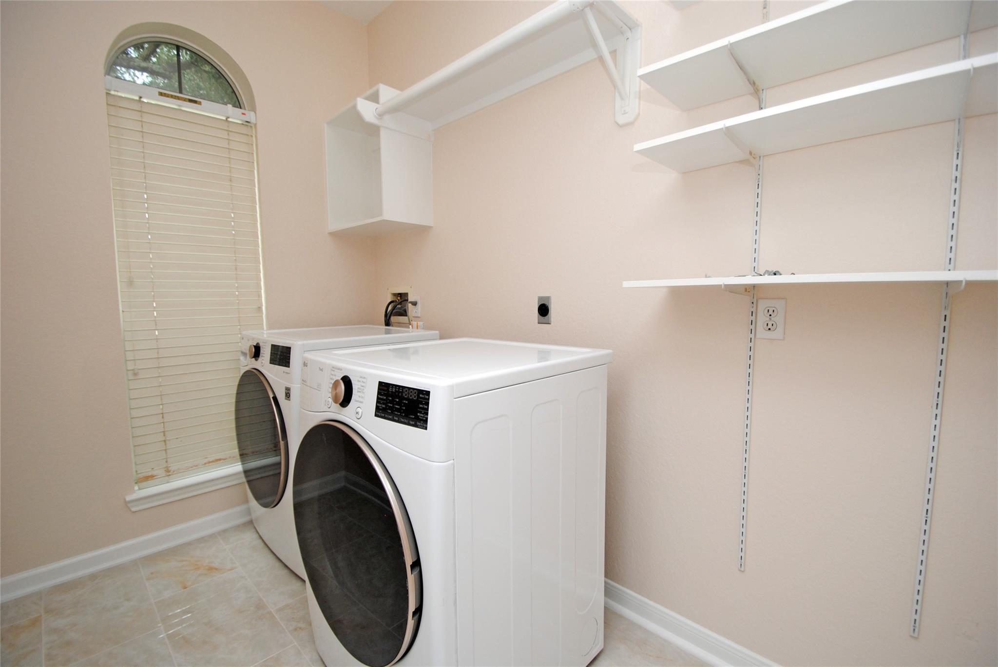 Houston, Texas, 77094, United States, 4 Bedrooms Bedrooms, ,3 BathroomsBathrooms,Residential,Forsale,1954122