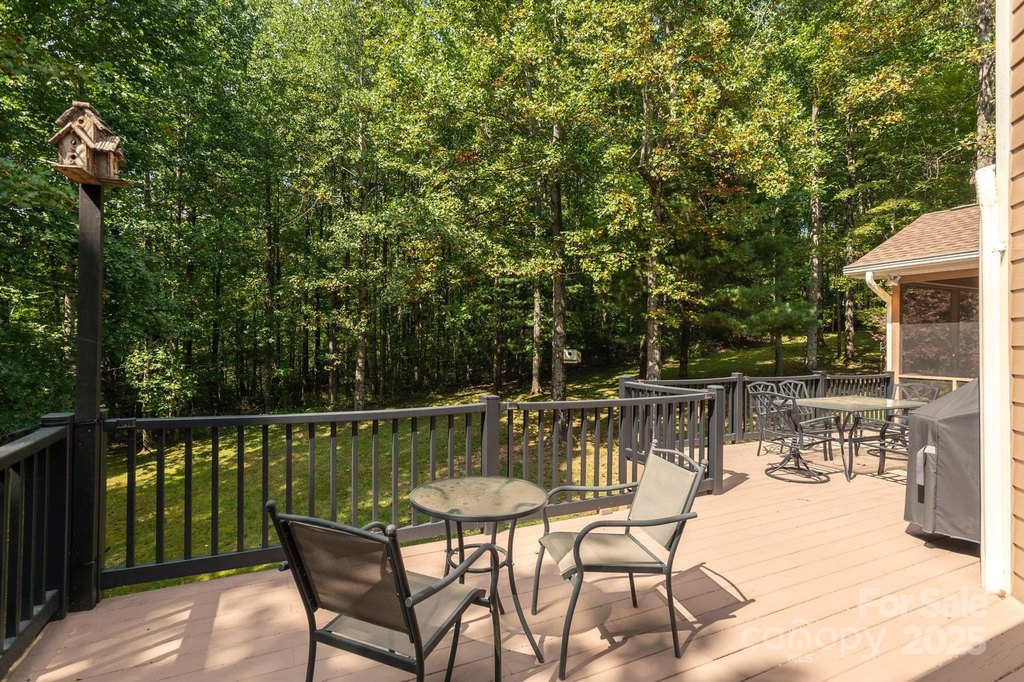 Flat Rock, North Carolina, 28731, United States, 3 Bedrooms Bedrooms, ,3 BathroomsBathrooms,Residential,Forsale,1985995