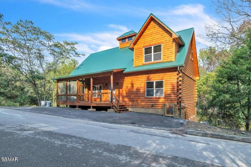 Pigeon Forge, Tennessee, 37863, United States, 2 Bedrooms Bedrooms, ,3.5 BathroomsBathrooms,Residential,Forsale,1999445