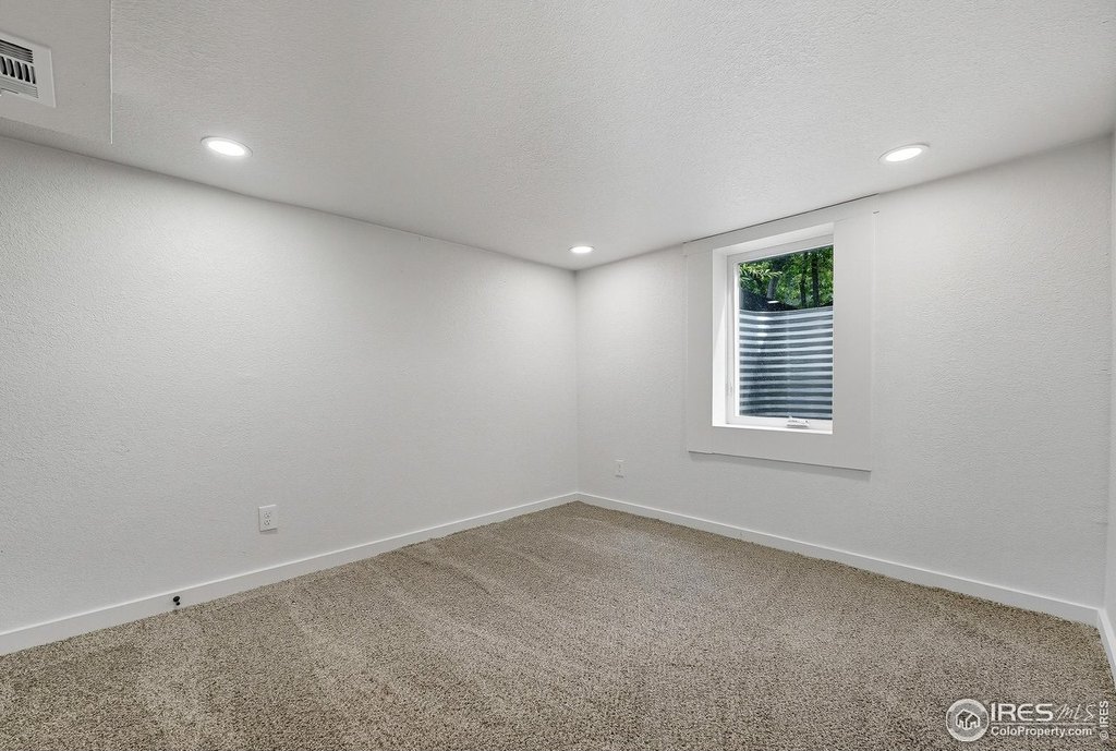 Fort Collins, Colorado, 80521, United States, 3 Bedrooms Bedrooms, ,2 BathroomsBathrooms,Residential,Forsale,1967210