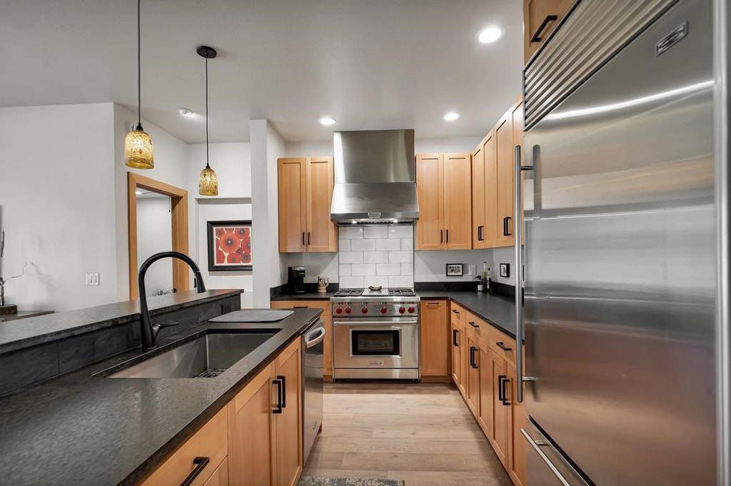 Custer, South Dakota, 57730, United States, 2 Bedrooms Bedrooms, ,2 BathroomsBathrooms,Residential,Forsale,1962260