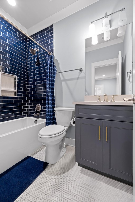 Chattanooga, Tennessee, 37403, United States, 4 Bedrooms Bedrooms, ,4.5 BathroomsBathrooms,Residential,Forsale,1922205