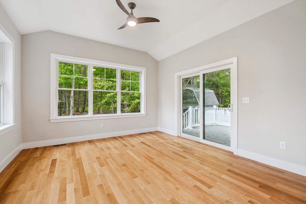 Kittery, Maine, 03905, United States, 4 Bedrooms Bedrooms, ,2.5 BathroomsBathrooms,Residential,Forsale,2002410