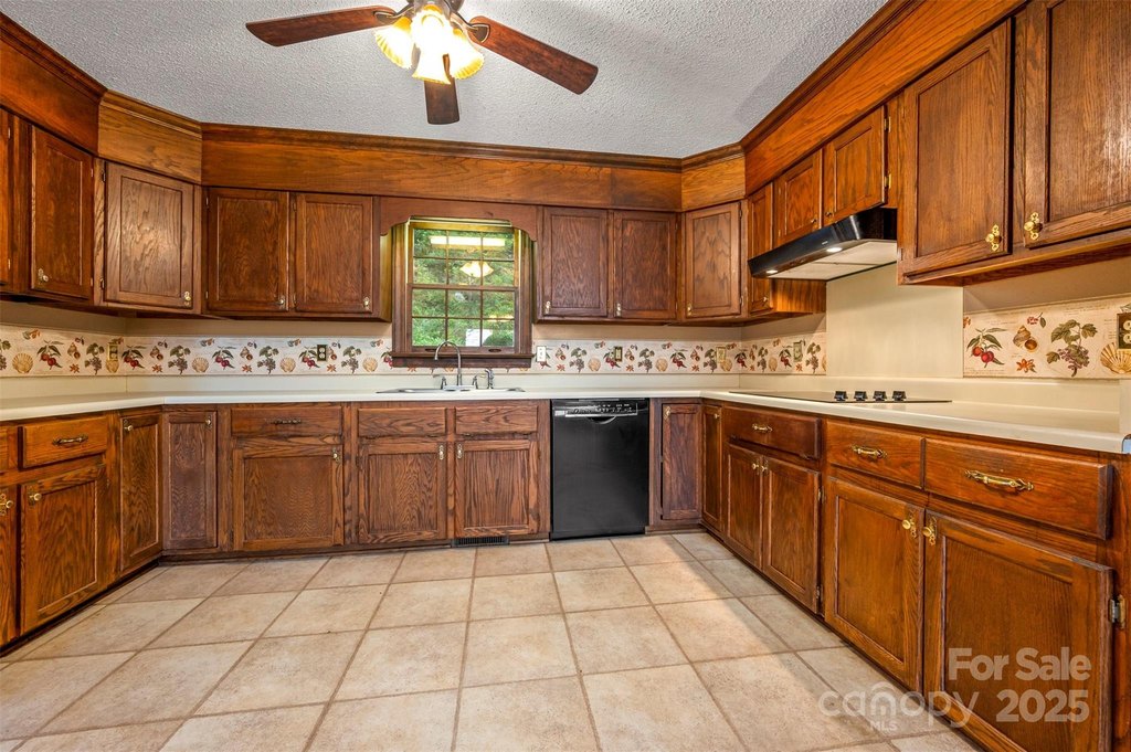 Bostic, North Carolina, 28018, United States, 3 Bedrooms Bedrooms, ,2.5 BathroomsBathrooms,Residential,Forsale,1985988