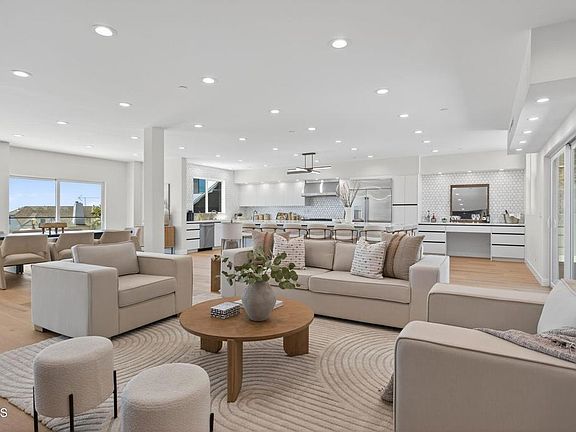 Ventura, California, 93001, United States, 4 Bedrooms Bedrooms, ,1.5 BathroomsBathrooms,Residential,Forsale,1963632