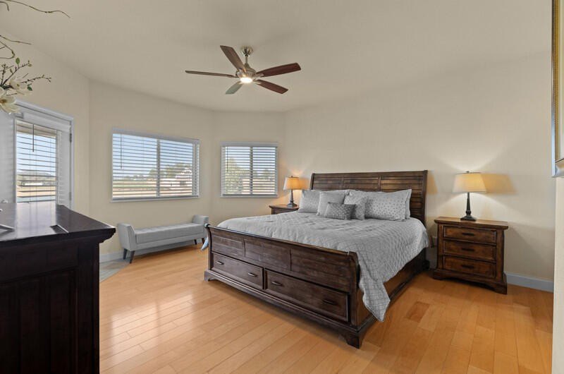 Dandridge, Tennessee, 37725, United States, 5 Bedrooms Bedrooms, ,4.5 BathroomsBathrooms,Residential,Forsale,1962203