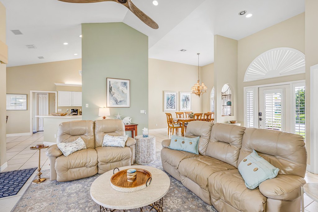 Marco Island, Florida, 34145, United States, 3 Bedrooms Bedrooms, ,2 BathroomsBathrooms,Residential,Forsale,1971919