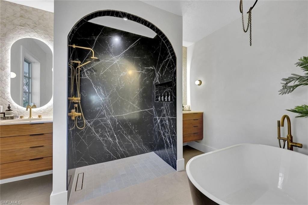 NAPLES, Florida, 34110, United States, 3 Bedrooms Bedrooms, ,2 BathroomsBathrooms,Residential,Forsale,1971921