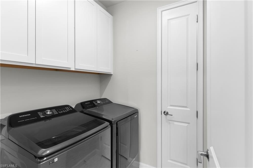 NAPLES, Florida, 34112, United States, 2 Bedrooms Bedrooms, ,2 BathroomsBathrooms,Residential,Forsale,1971923