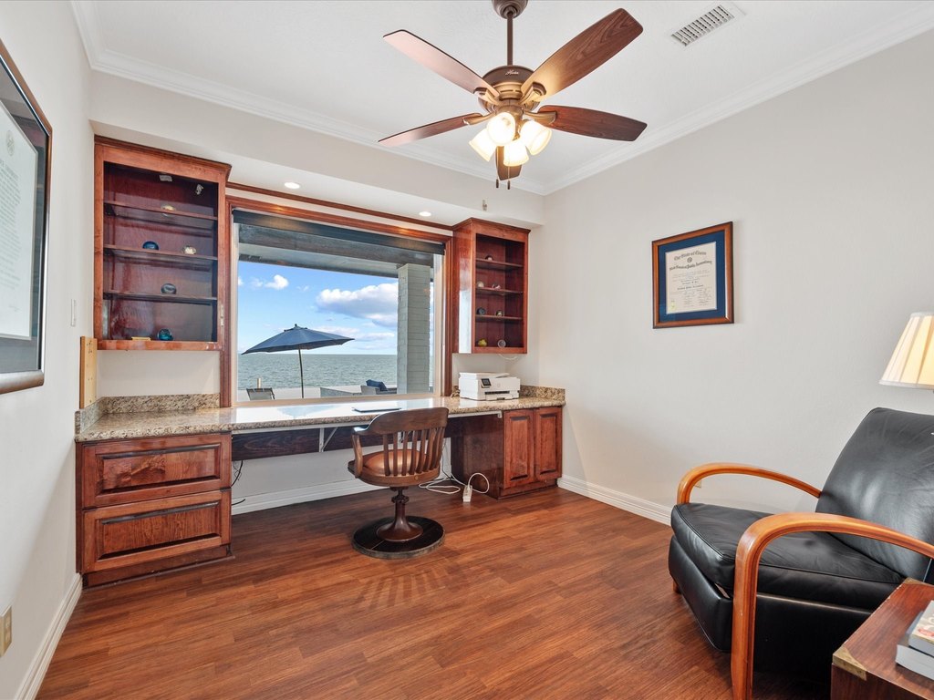 La Porte, Texas, 77571, United States, 4 Bedrooms Bedrooms, ,3.5 BathroomsBathrooms,Residential,Forsale,1973422