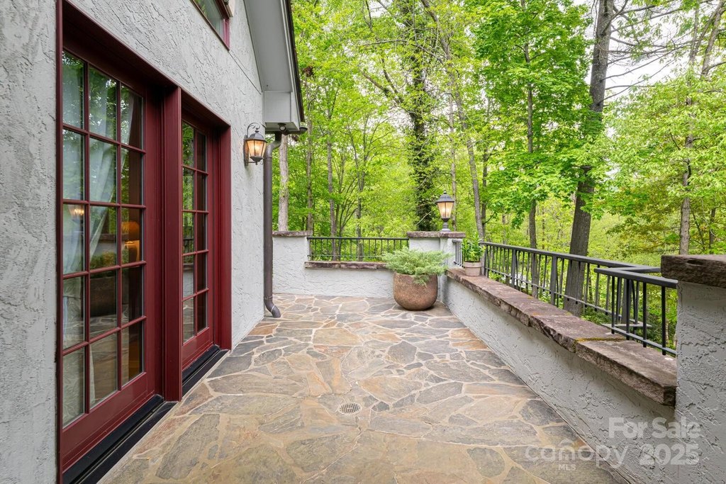 Arden, North Carolina, 28704, United States, 3 Bedrooms Bedrooms, ,2.5 BathroomsBathrooms,Residential,Forsale,1985991