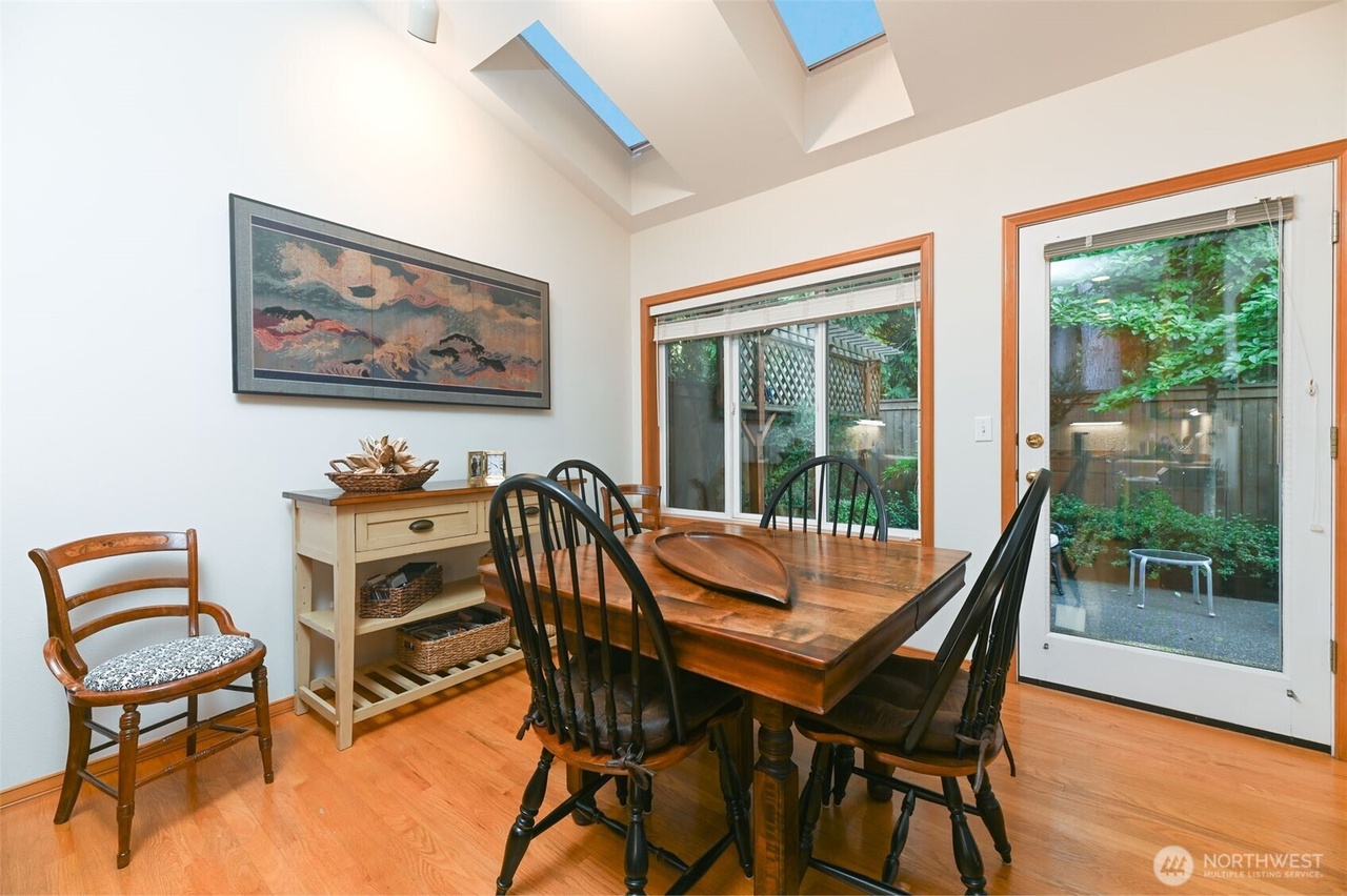 Mill Creek, Washington, 98012, United States, 2 Bedrooms Bedrooms, ,3 BathroomsBathrooms,Residential,Forsale,1965874