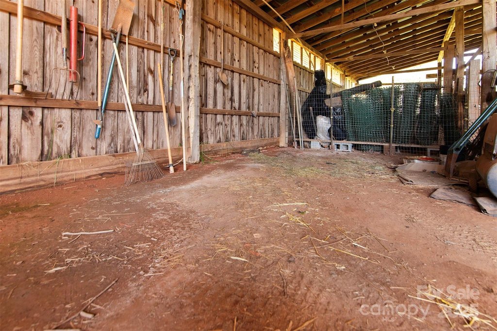 Vale, North Carolina, 28168, United States, 4 Bedrooms Bedrooms, ,1 BathroomBathrooms,Residential,Forsale,1985976