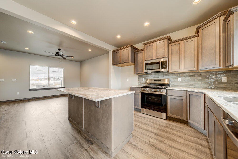 Post Falls, Idaho, 83854, United States, 4 Bedrooms Bedrooms, ,2.5 BathroomsBathrooms,Residential,Forsale,1984590