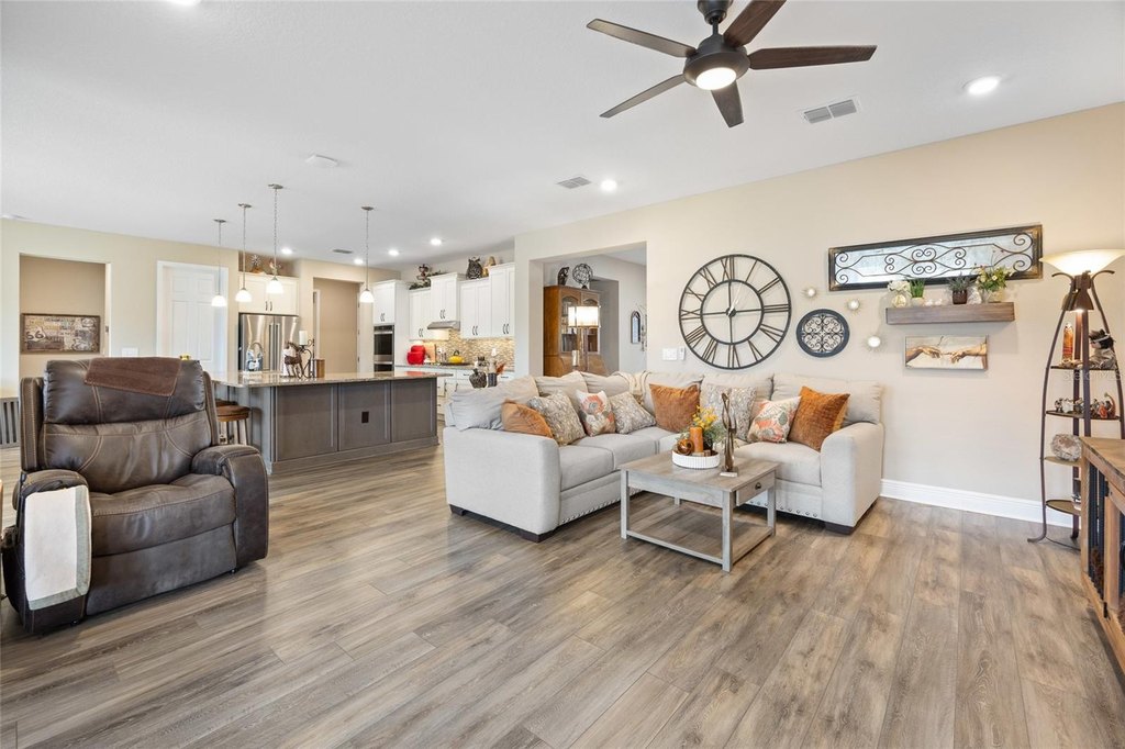 OCALA, Florida, 34481, United States, 3 Bedrooms Bedrooms, ,3 BathroomsBathrooms,Residential,Forsale,1969785