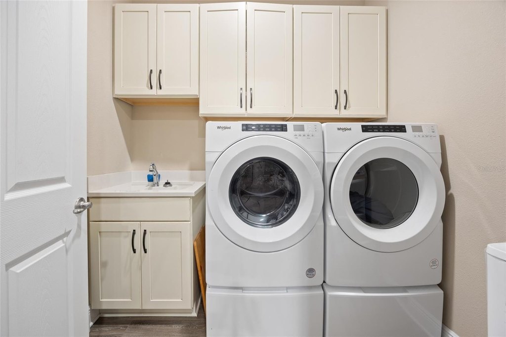 OCALA, Florida, 34481, United States, 3 Bedrooms Bedrooms, ,3 BathroomsBathrooms,Residential,Forsale,1969785