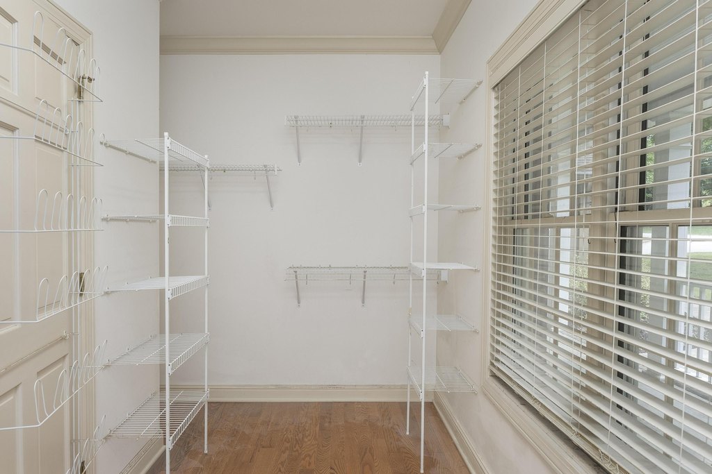 Signal Mountain, Tennessee, 37377, United States, 5 Bedrooms Bedrooms, ,3.5 BathroomsBathrooms,Residential,Forsale,1995325