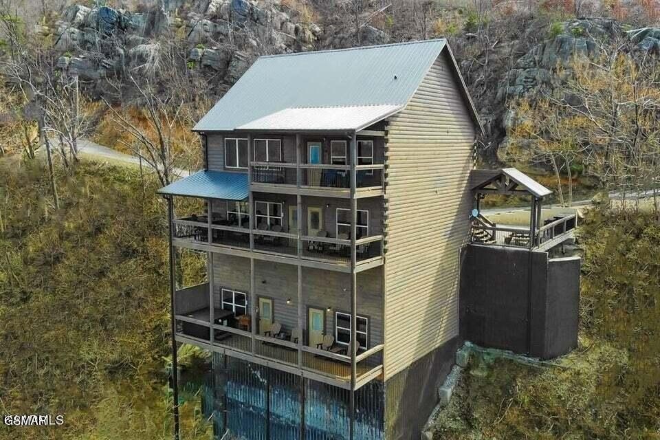 Sevierville, Tennessee, 37876, United States, 5 Bedrooms Bedrooms, ,3.5 BathroomsBathrooms,Residential,Forsale,1973601