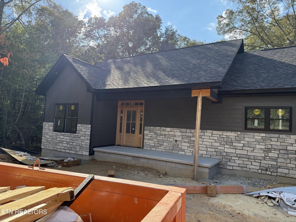 Crossville, Tennessee, 38558, United States, 3 Bedrooms Bedrooms, ,2 BathroomsBathrooms,Residential,Forsale,1996589